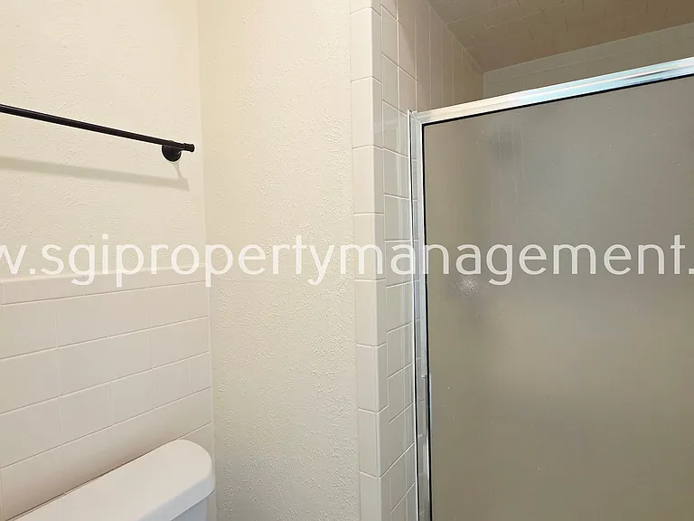 738 Kingswood Ave — Photo 15