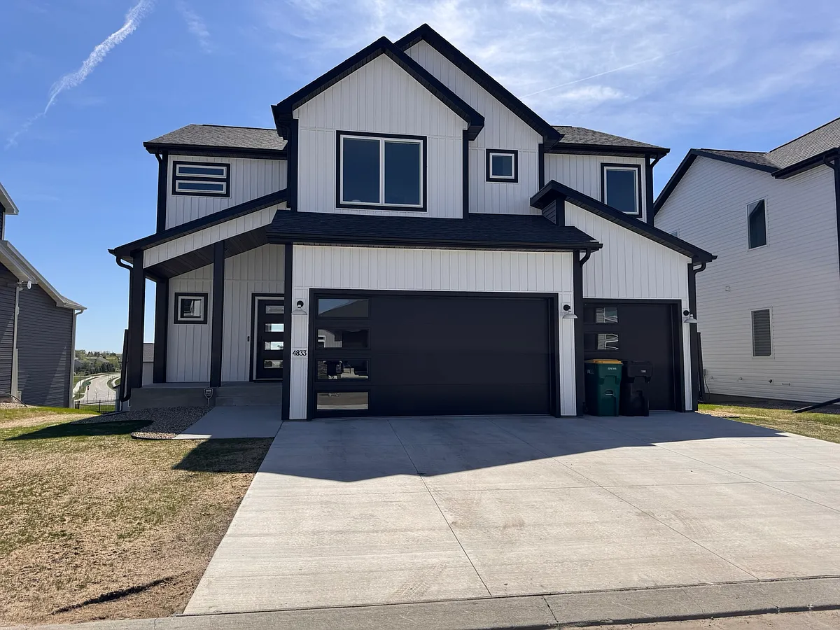 Front Exterior - 4833 Cornice Loop