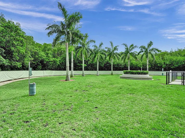 700 E Boynton Beach Blvd #406 — Photo 39