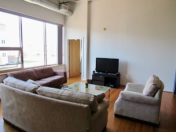 4th image of 500 Granby St Unit 4C