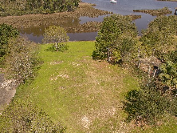 4th image of 15732 Langley Dr