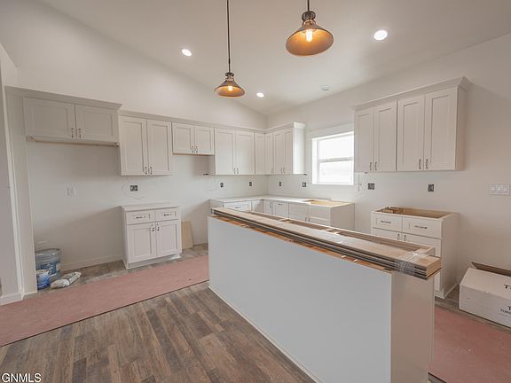 2nd image of 13362 Meadow Creek St