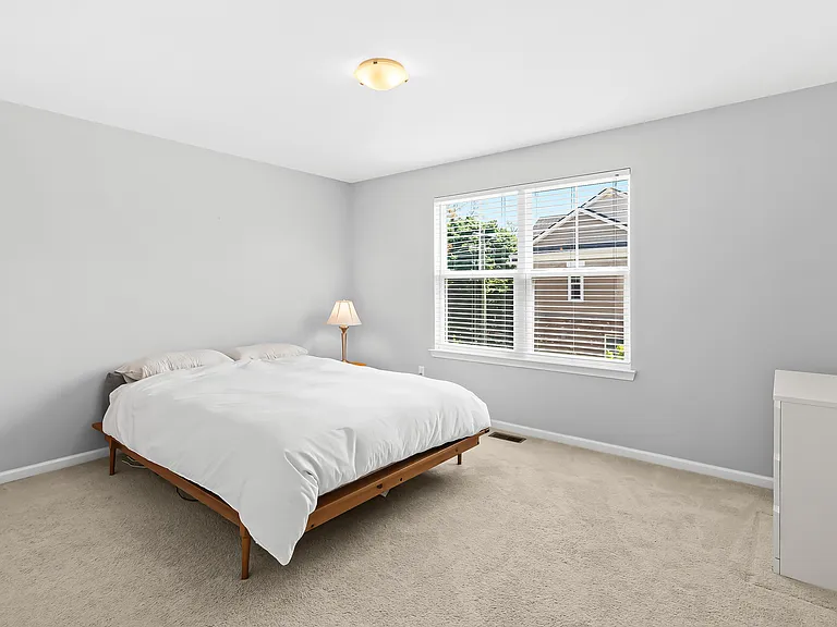 506 Midland Blvd — Photo 11