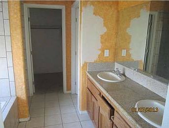 2nd image of 26304 Avenue 18 1/2
