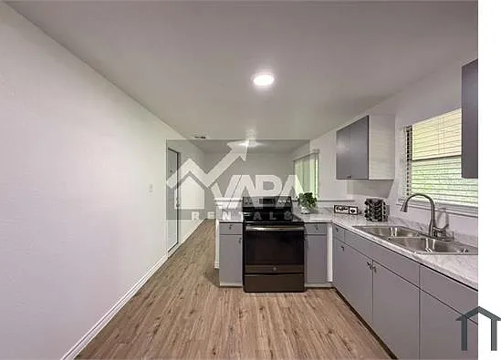 5019 Starfire St — Photo 6