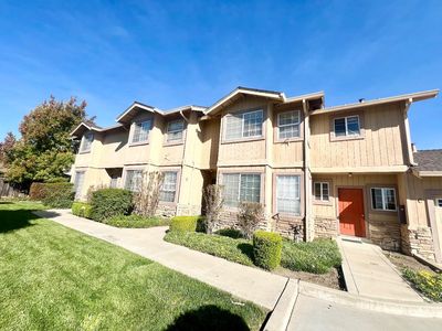 1040 Cherry Ct, Hollister, CA, 95023