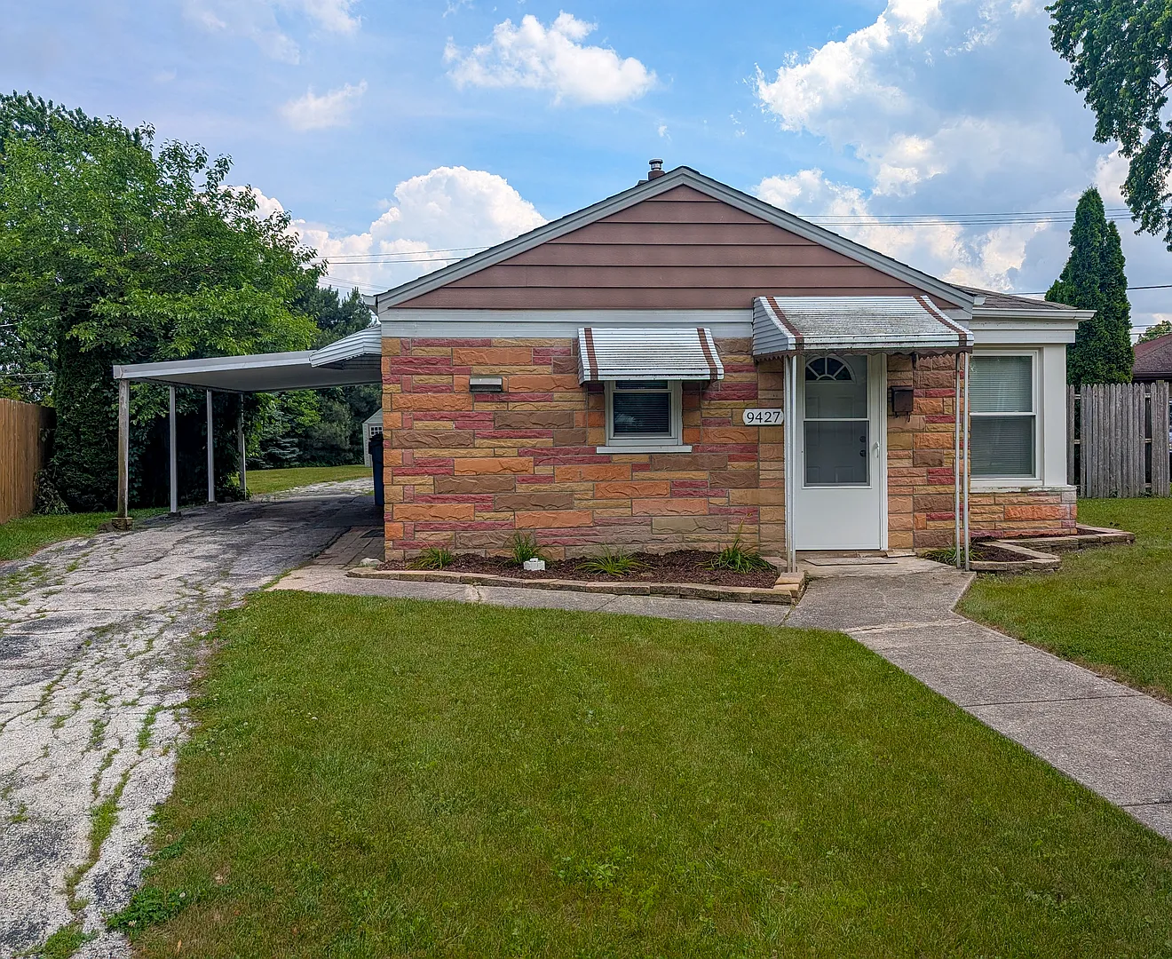 2 bed, 750 sqft, $2,350 — Photo 1
