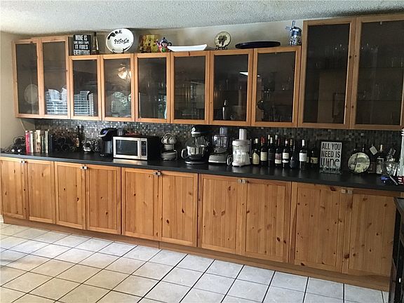 5th image of 17839 Park Valley Dr