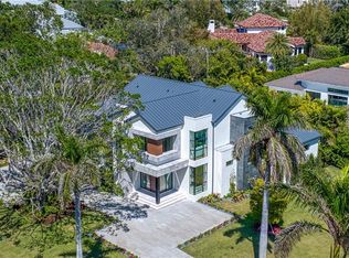 1800 Crayton RD, NAPLES, FL 34102