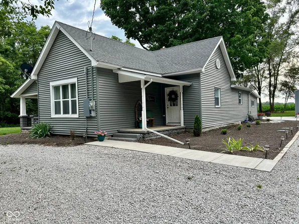 11843 S Spring Rd, Ladoga, IN 47954