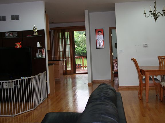 4th image of 8104 N Ottawa Ave