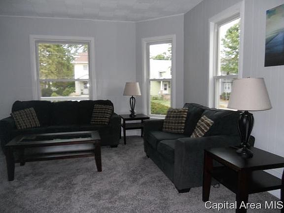 4th image of 148 Walnut Ave