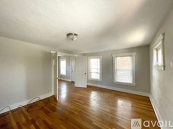 5th image of 4012 Fruitland Dr