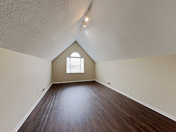 4th image of 69 W Coventry Ct