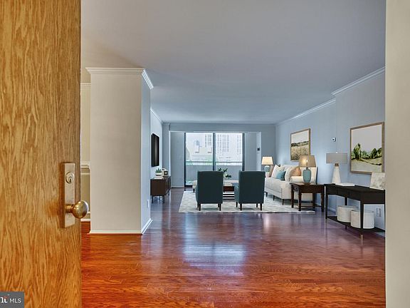 4th image of 1800 Old Meadow Rd APT 1006