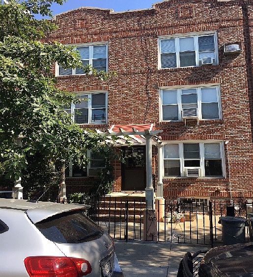 1st image of 31ST Avenue 49th St