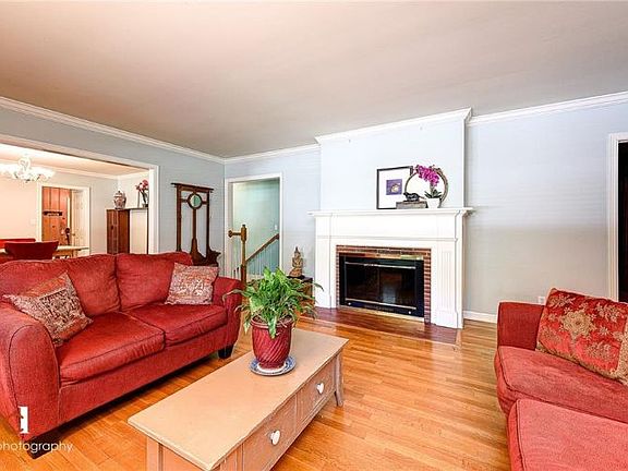 5th image of 524 N Gray Ave