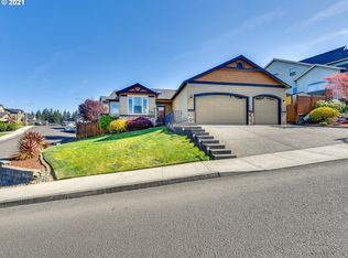 891 NE Cascadia Ridge Dr, Estacada, OR 97023