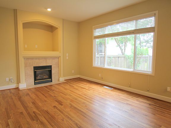 5th image of 21021 SE 35th Pl