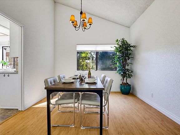 5th image of 12327 Elizabeth Way