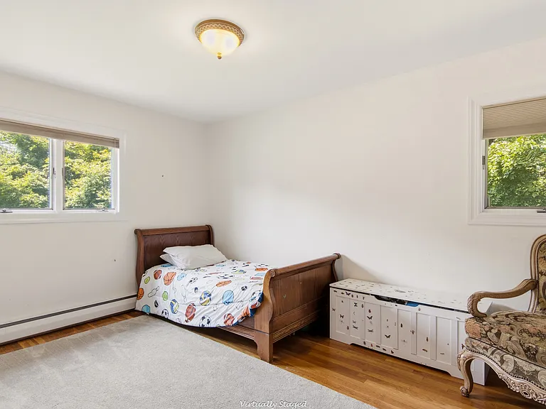 7 Laurie Pl — Photo 14