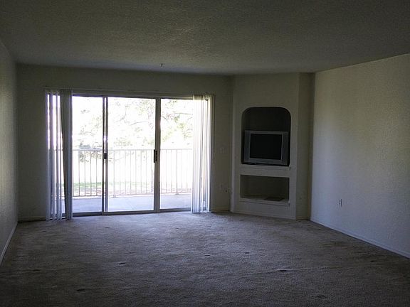 2nd image of 14025 Fairway Island Dr #14-322
