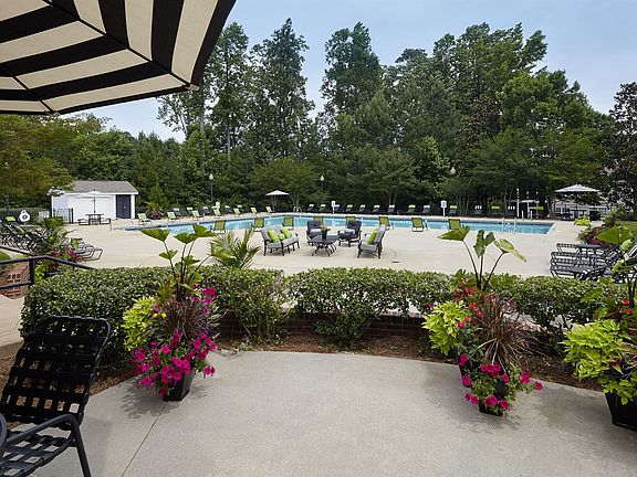 Web-Ready Avalon Peaks . Drucker & Falk 005[1]