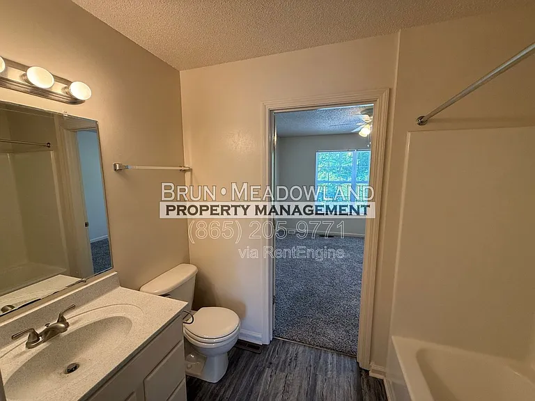 5620 Boxwood Garden Way — Photo 25