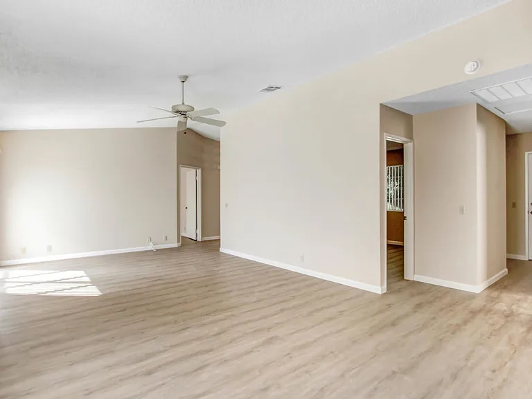 43580 Texas Ave — Photo 9