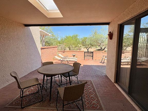 5th image of 732 W Calle De Emilia