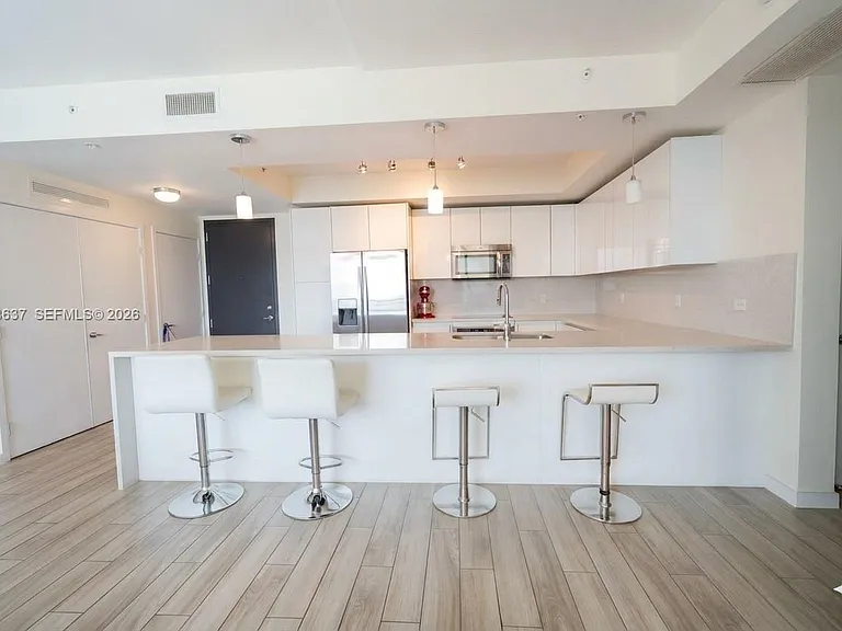 999 SW 1st Ave #2112 — Photo 5