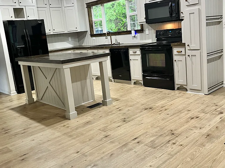 147 S Yadkin River Rd — Photo 3