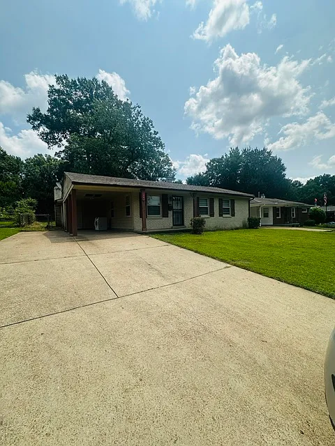 1382 Whitewater Rd