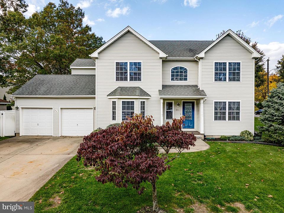 1st image of 296 Neptune Dr
