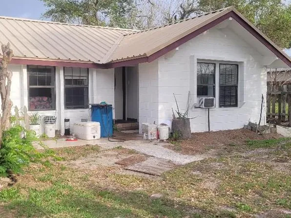 801 S Ann St, Rockport, TX 78382