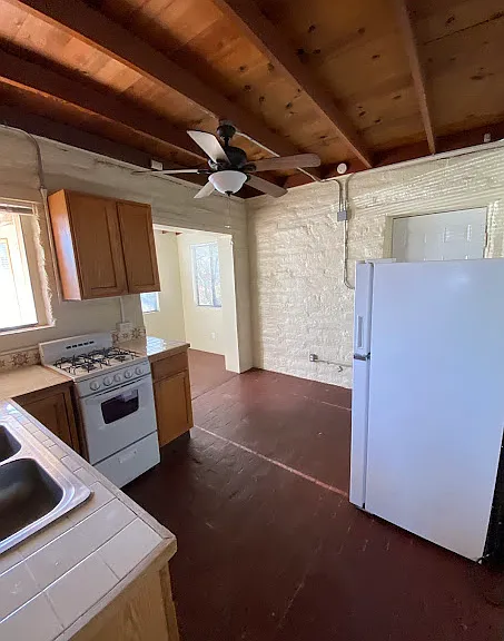 2620 W Ironwood Hill Dr #15 — Photo 1