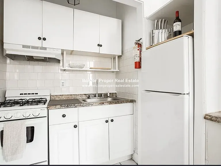 109 Dartmouth St #19 — Photo 5