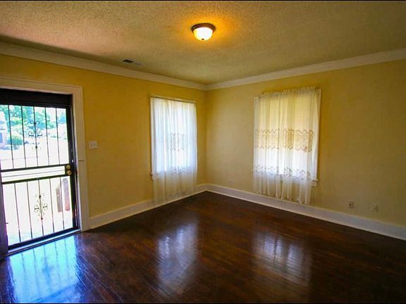 4th image of 2654 Larose Ave