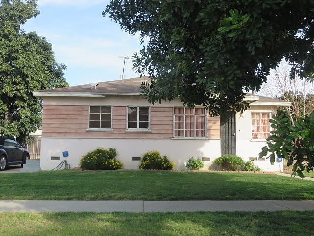 2nd image of 1713 E Ezmirlian St