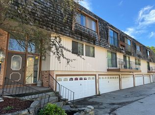 2722 N 10th St #208, Sheboygan, WI 53083