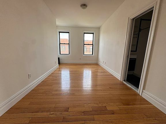 3rd image of 21-80 38th St Unit 4D2