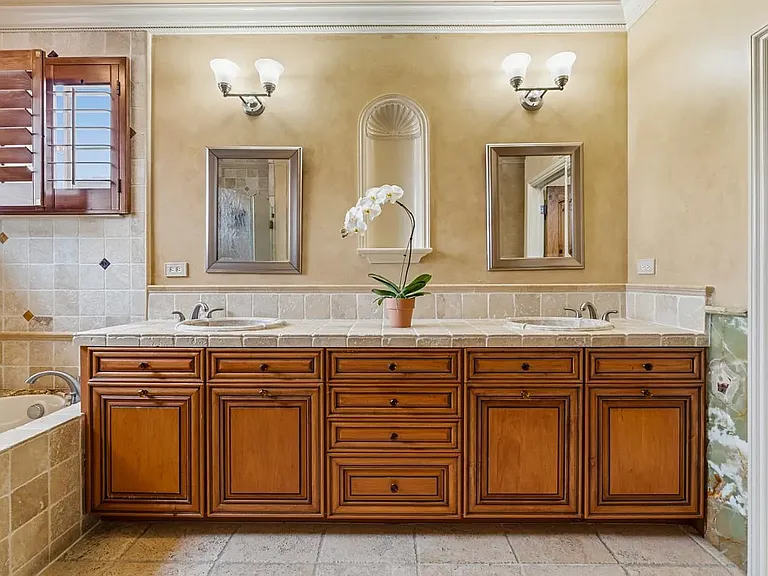 4760 Sea Crest Dr — Photo 21