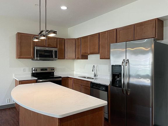 4th image of 3020 University Ave SE APT 204