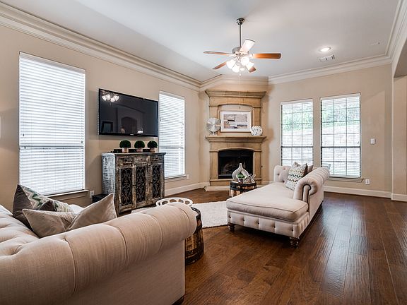 2713-white-rock-creek-dr-mckinney-tx-High-Res-8.jpg