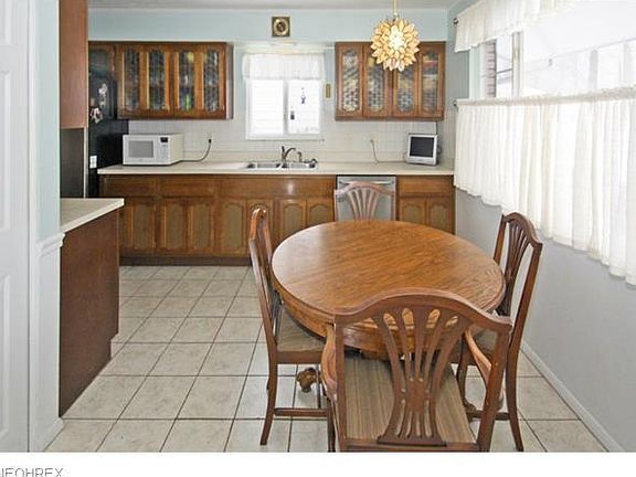 4th image of 24352 Carla Ln