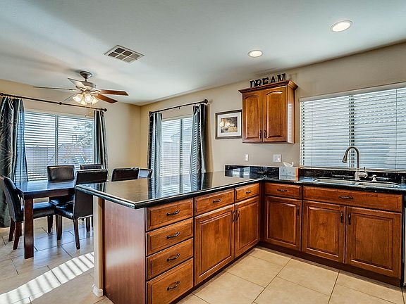 4th image of 1337 E Escuda Dr