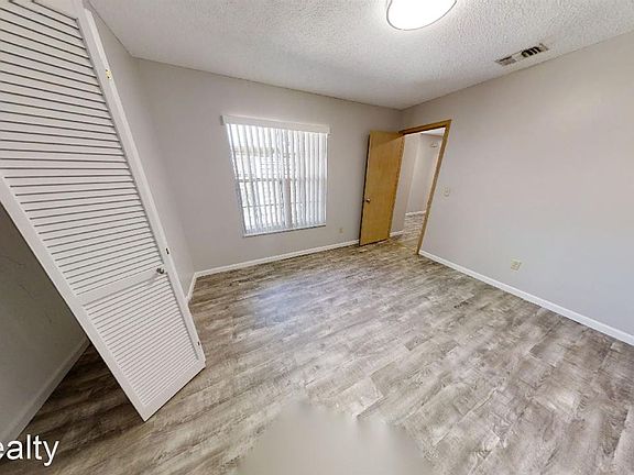 5th image of 12729 Ashbrook Cir E