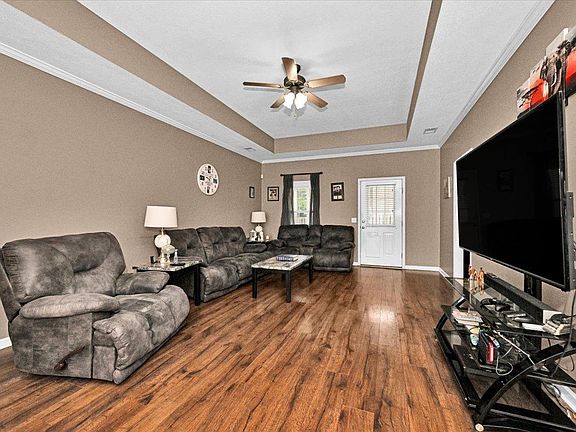 4th image of 1707 Derby Dr