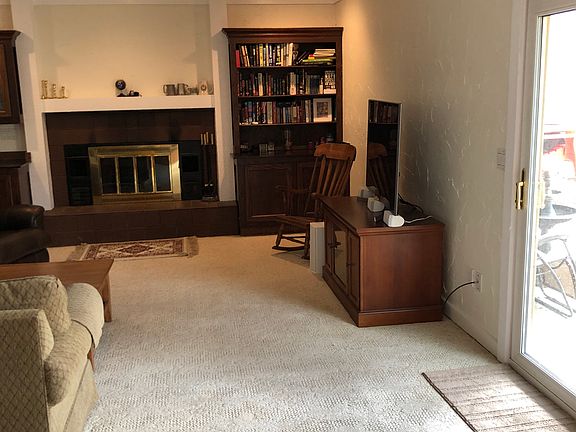 2nd image of 32647 Mariners Ct