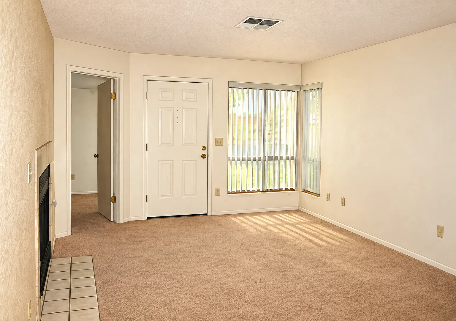Condo in Montana Villas HOA — Photo 3